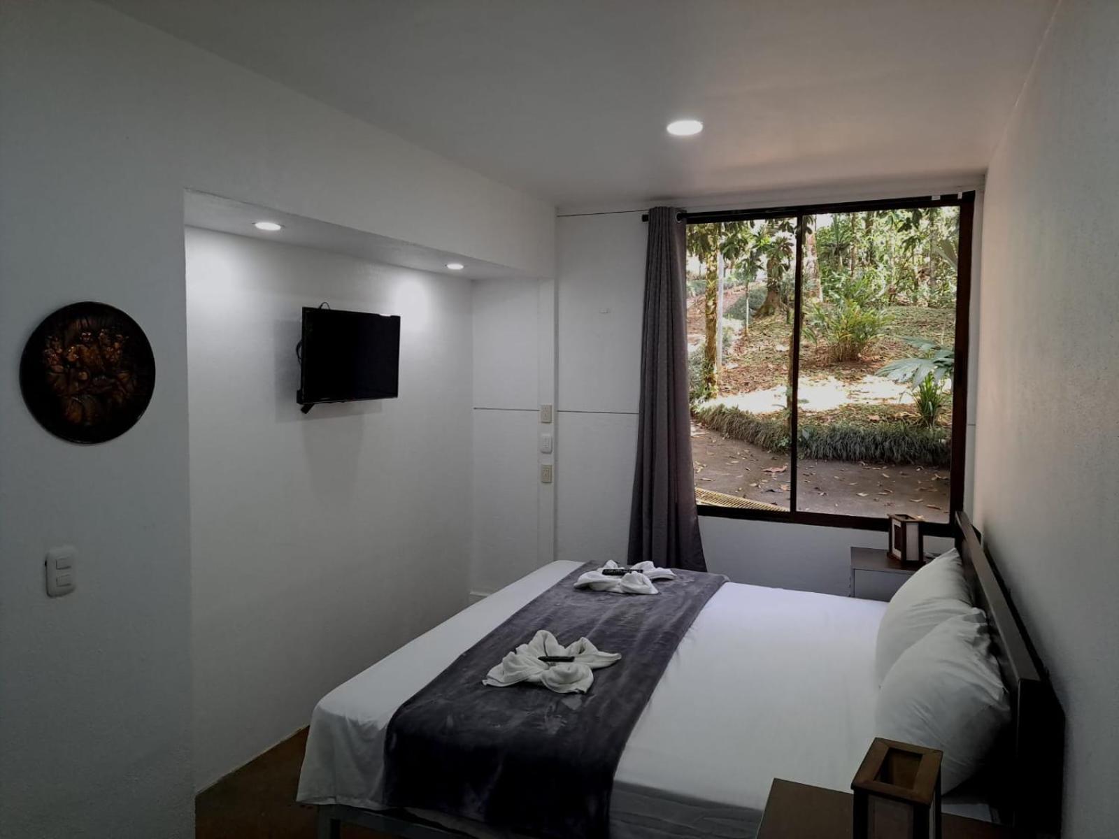 Avita Lodge Quesada  Exteriér fotografie