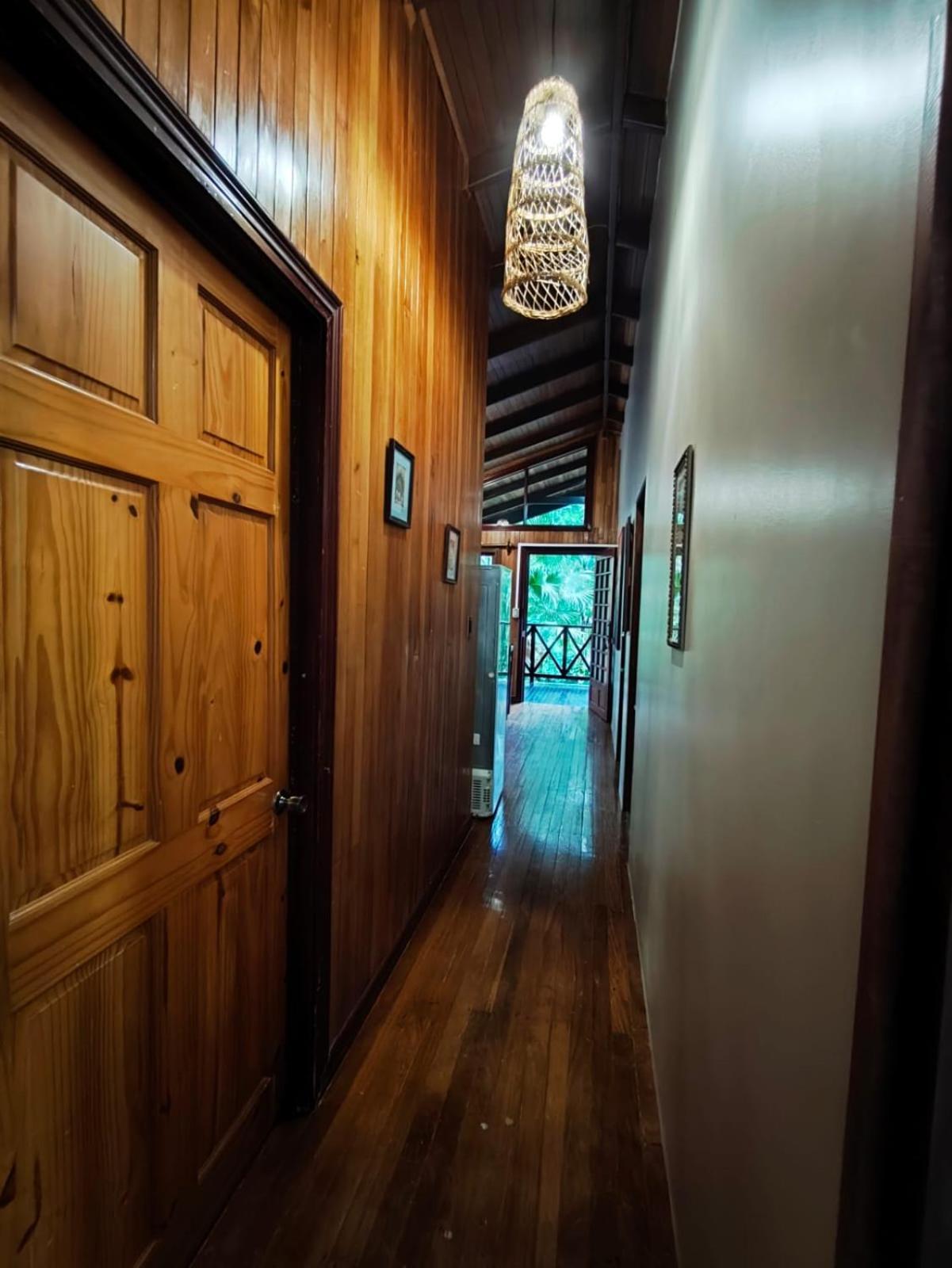 Avita Lodge Quesada  Exteriér fotografie